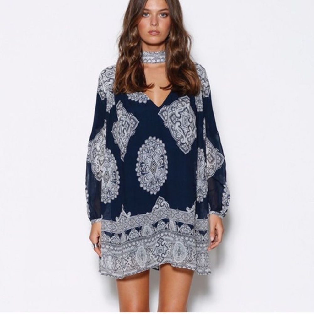 MINISTRY OF STYLE Keyhole V-Neck Tunic Dress in Navy Size 8